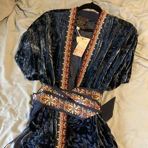 Johnny Was—Hayek wrap top—size medium